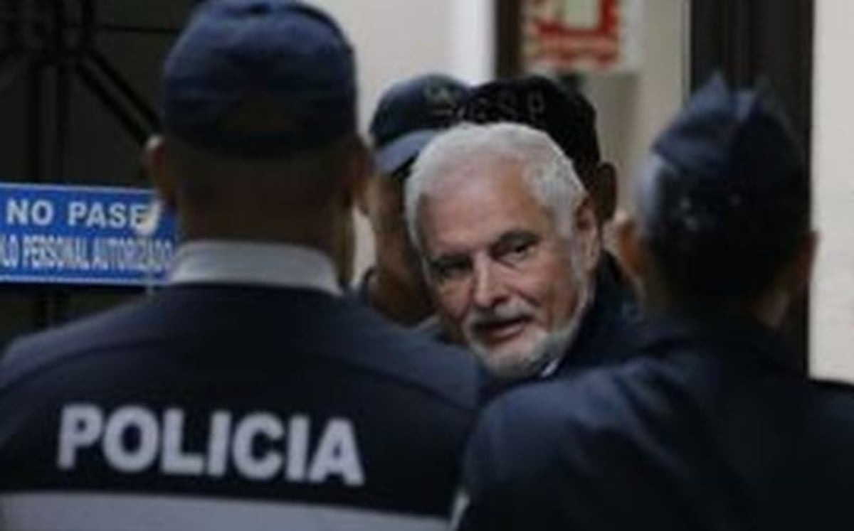 A Martinelli se le sube la presión por detención de sus hijos. Va al Santo Tomás