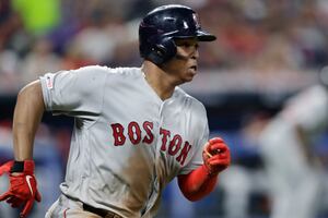 Devers casi iguala récord de Grandes Ligas de un panameño