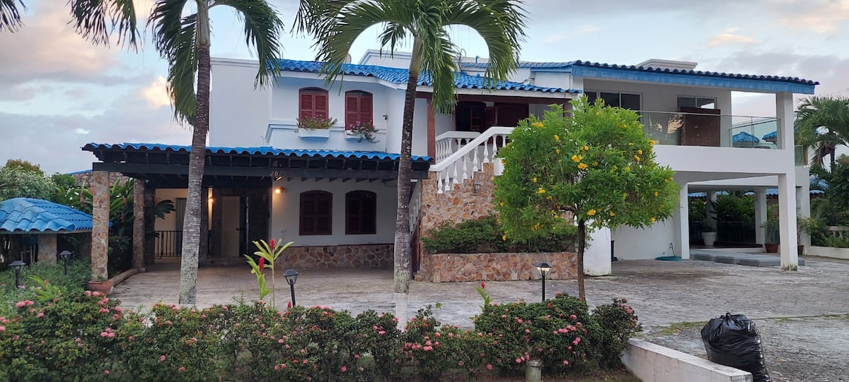 Así luce la millonaria casa de un líder del Cartel del Golfo en Río Hato. Fotos