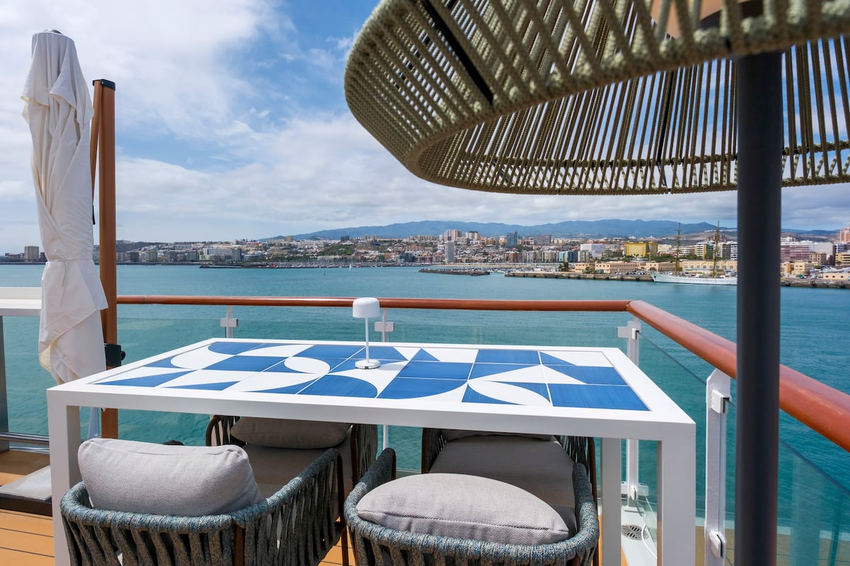 El crucero español que revoluciona el lujo y la gastronomía zarpa desde Canaria