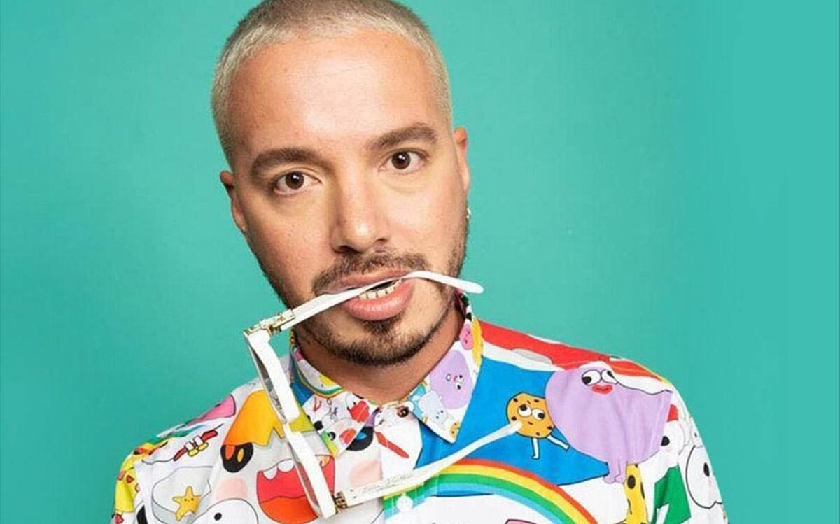 Congelarán regalías de J Balvin por pleito en Panamá por presunto plagio. En demanda involucran hasta a Sech