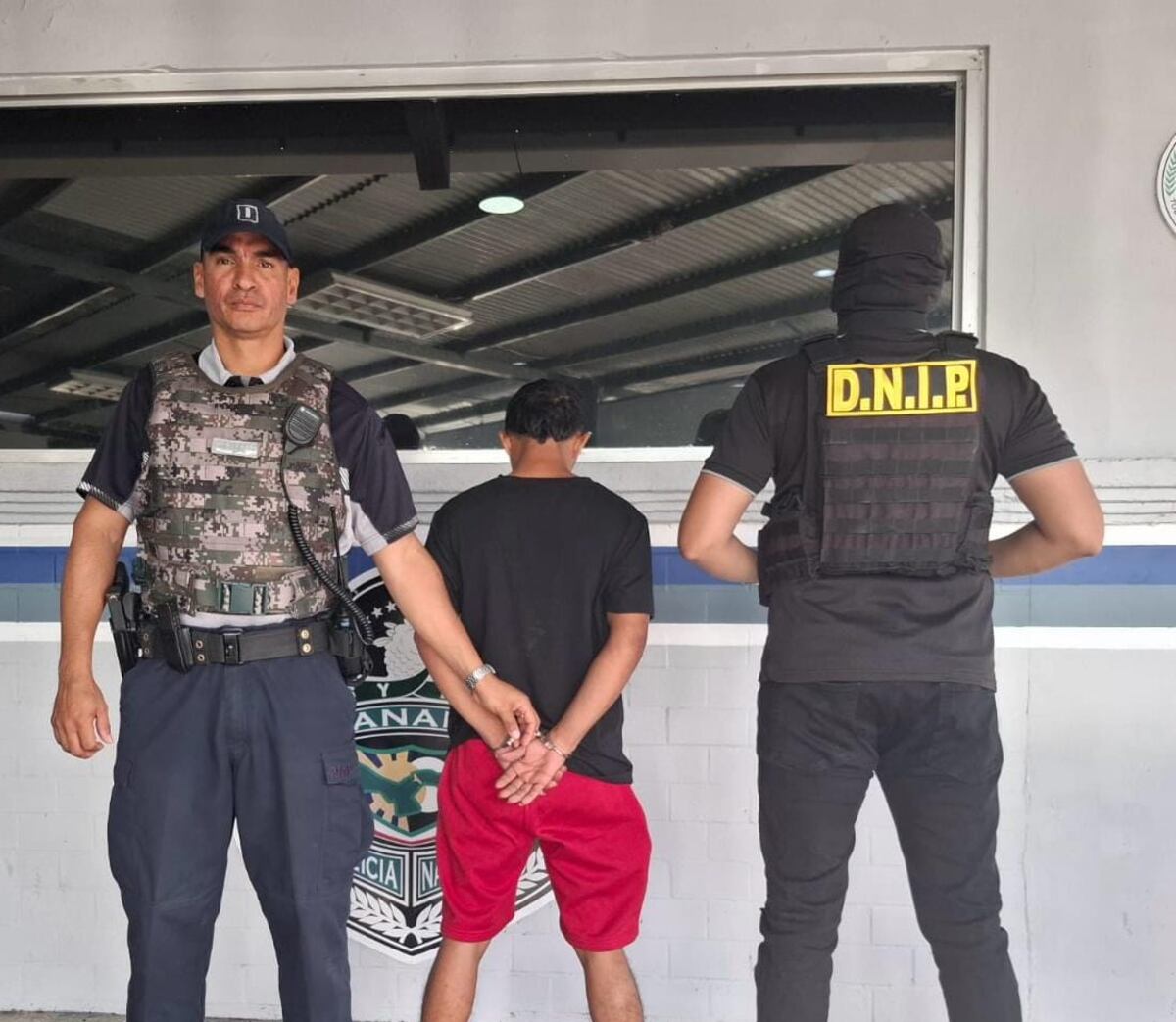 En las últimas 24 horas, la Policía detuvo a 201 personas y realizó 109 allanamientos