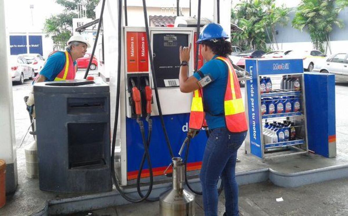 Precios del combustible bajan a partir de este viernes