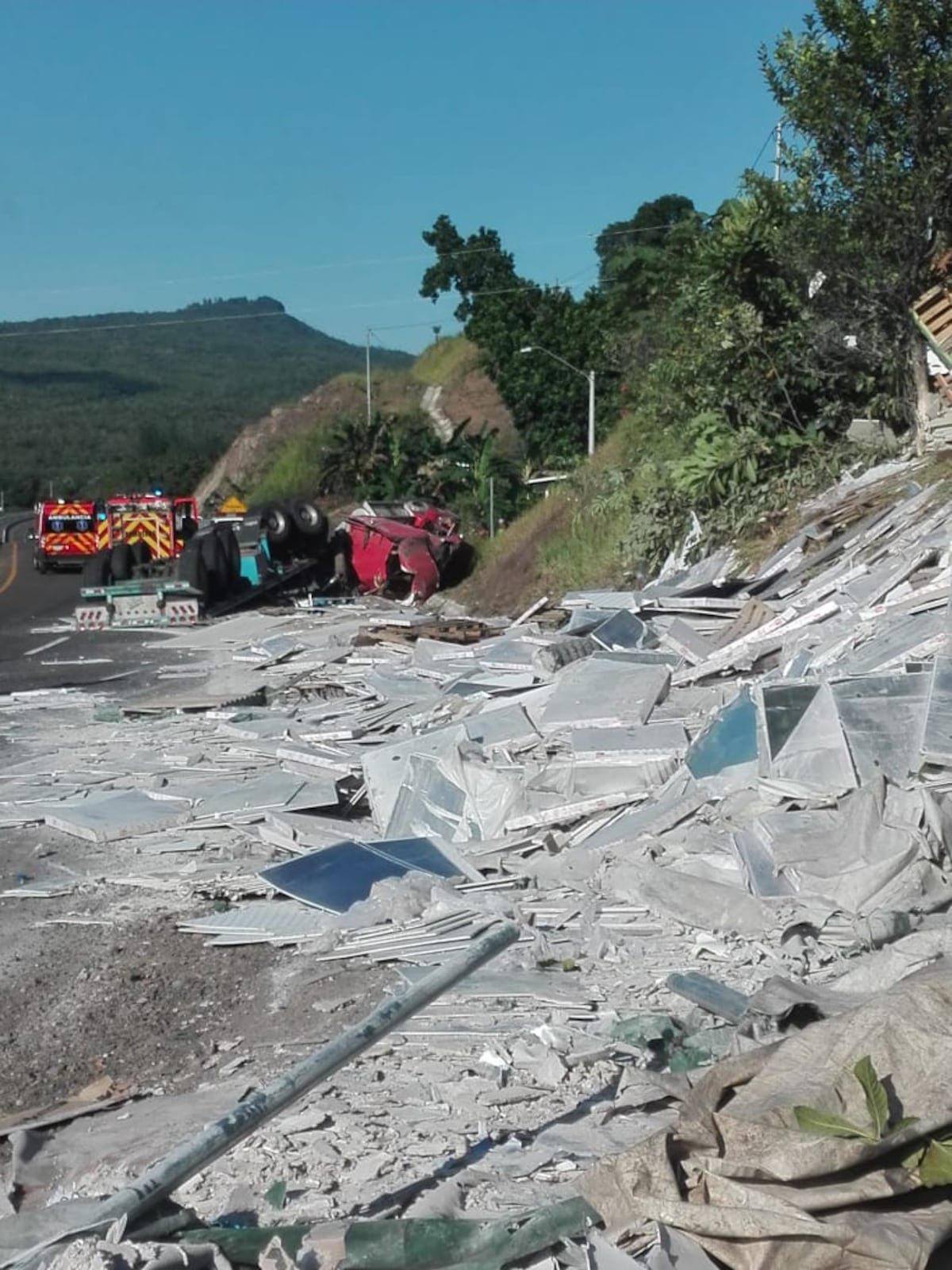 Revelan más detalles del accidente en Veraguas donde fallece madre y sus 2 hijos