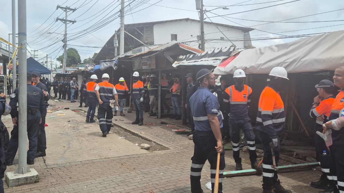 Desalojan a 14 buhoneros en Pan de Azúcar: Metro alega salubridad, vendedores reclaman que quedaron sin trabajo