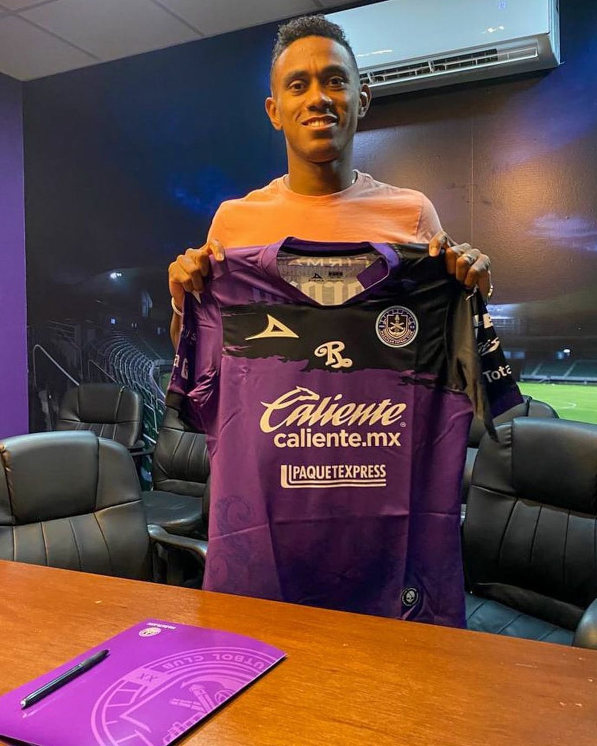 Edgar Yoel Bárcenas deja España y regresa al fútbol de México