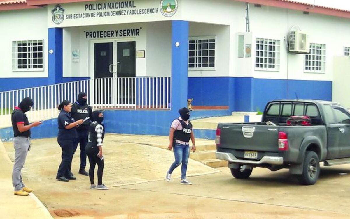 LO SORPRENDIERON. Chofer llevaba 40 paquetes de droga en La Chorrera  