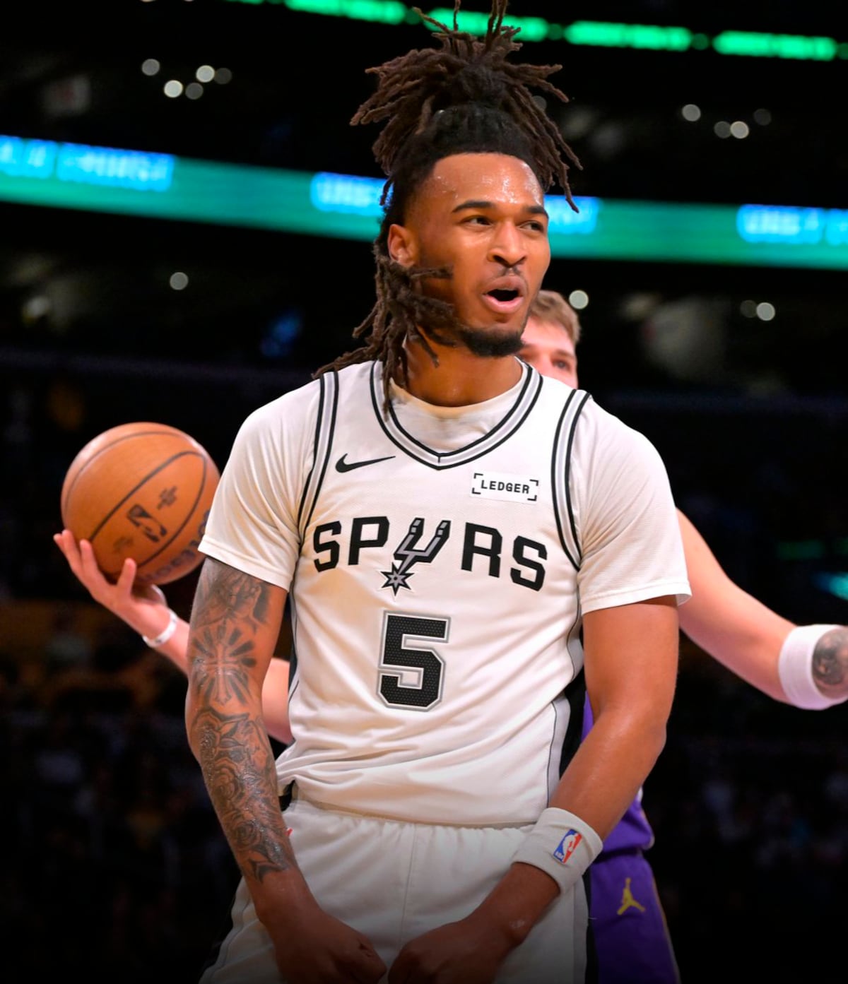 Spurs eliminan a Lakers y se enfrentan a OKC Thunder en semifinales de NBA Cup