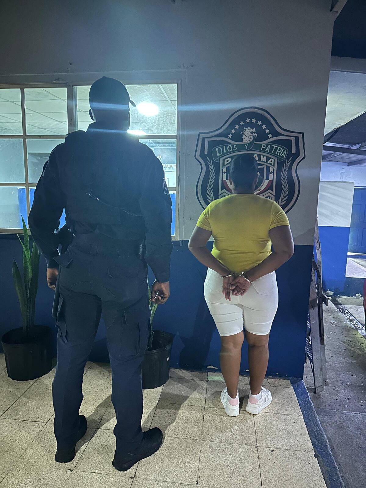 ¡Cayeron en el Metro! los buscaban por estafa y violencia doméstica