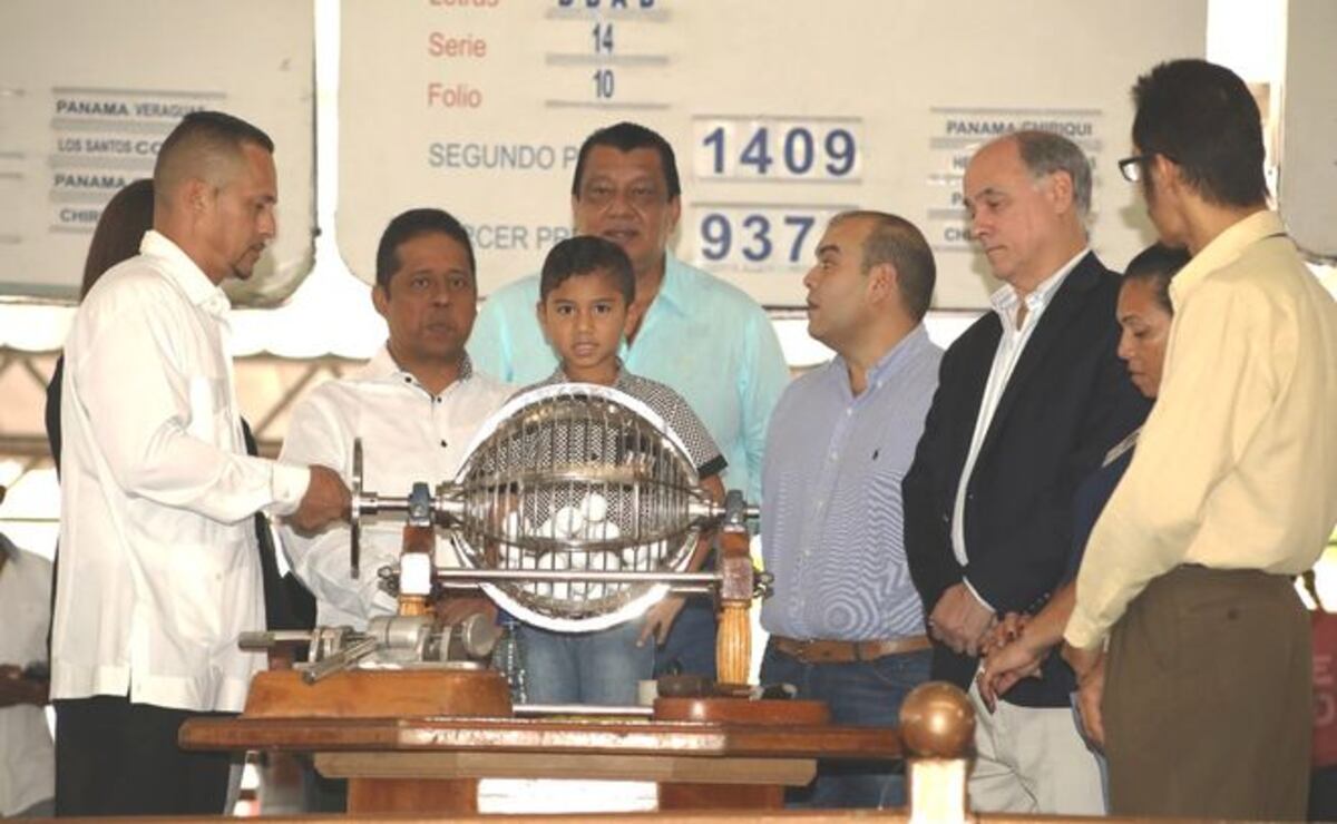 ¡WOPA! Billetero ambulante vendió el Gordito millonario en Panamá Oeste