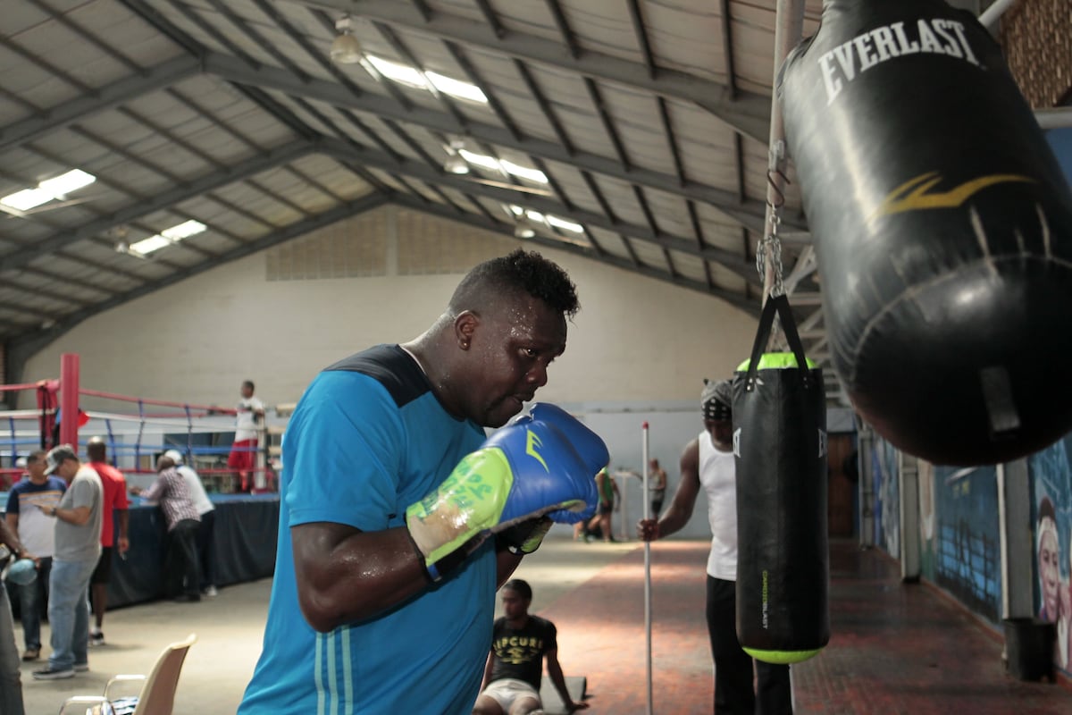 ‘El Felino’ Jones viaja a suelo ruso para enfrentar Vitaly Kudukhov