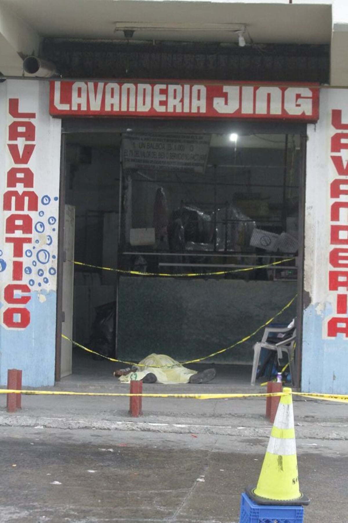 SU ÚLTIMO PLANCHADO. Muere en lavandería