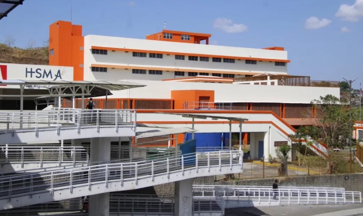 Polémica en Panamá: hospital San Miguel Arcángel retiene bebé hasta que madre extranjera confirme identidad