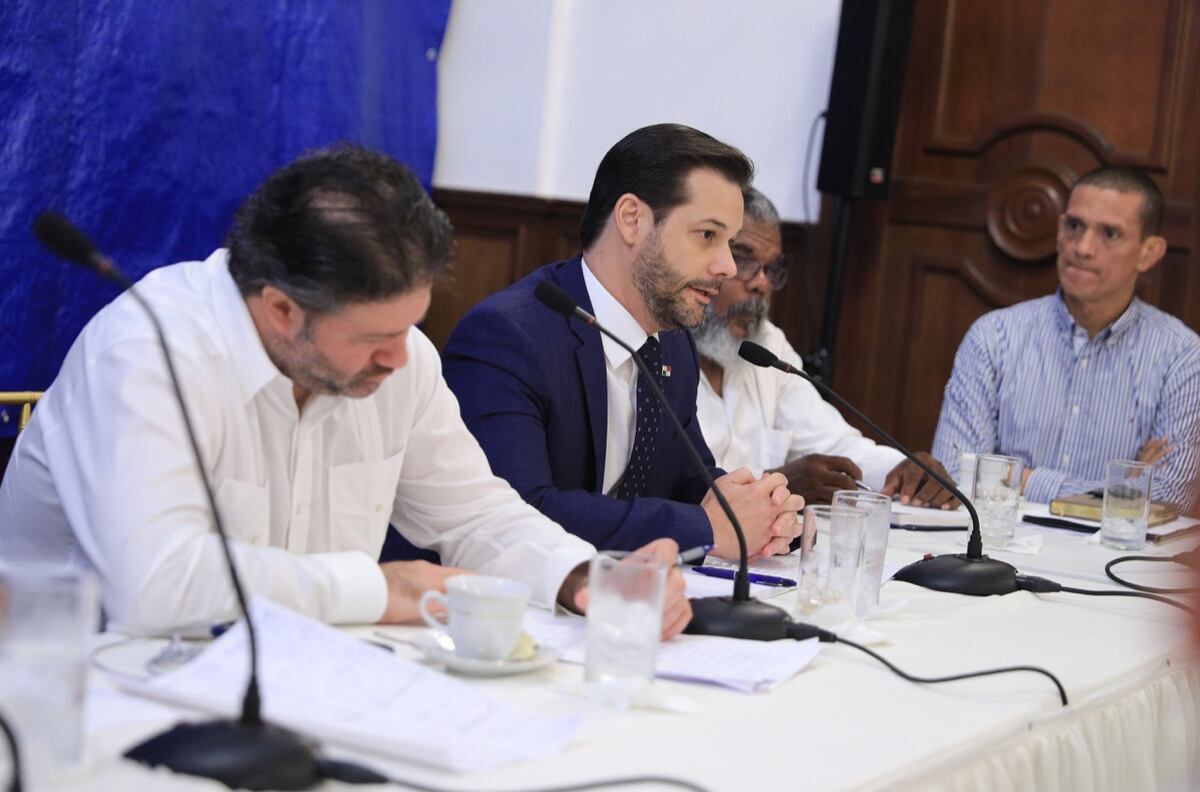 Vicepresidente se compromete a mantener un diálogo con los transportistas 