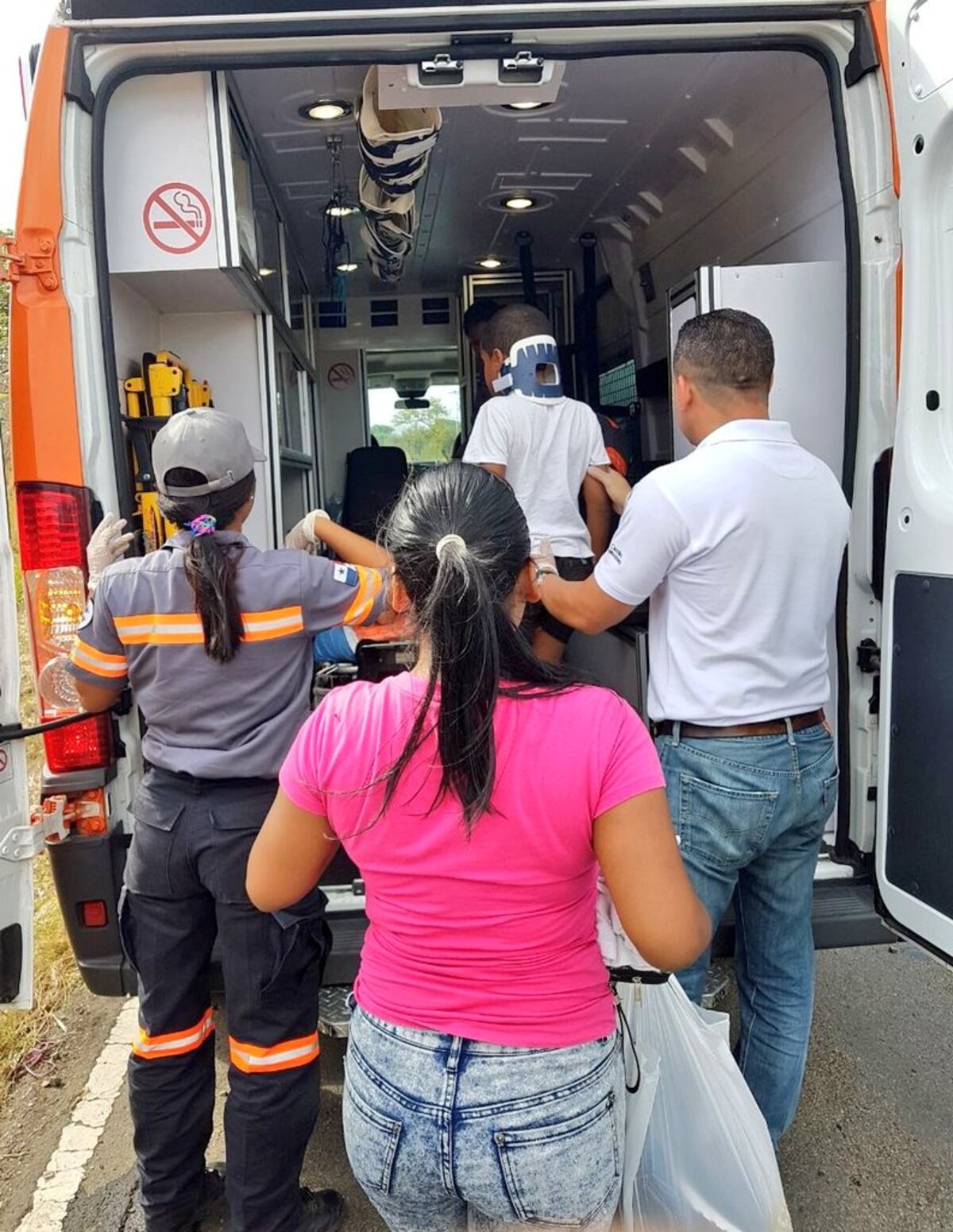 Se registra vuelco en El Copé de Coclé y deja tres heridos