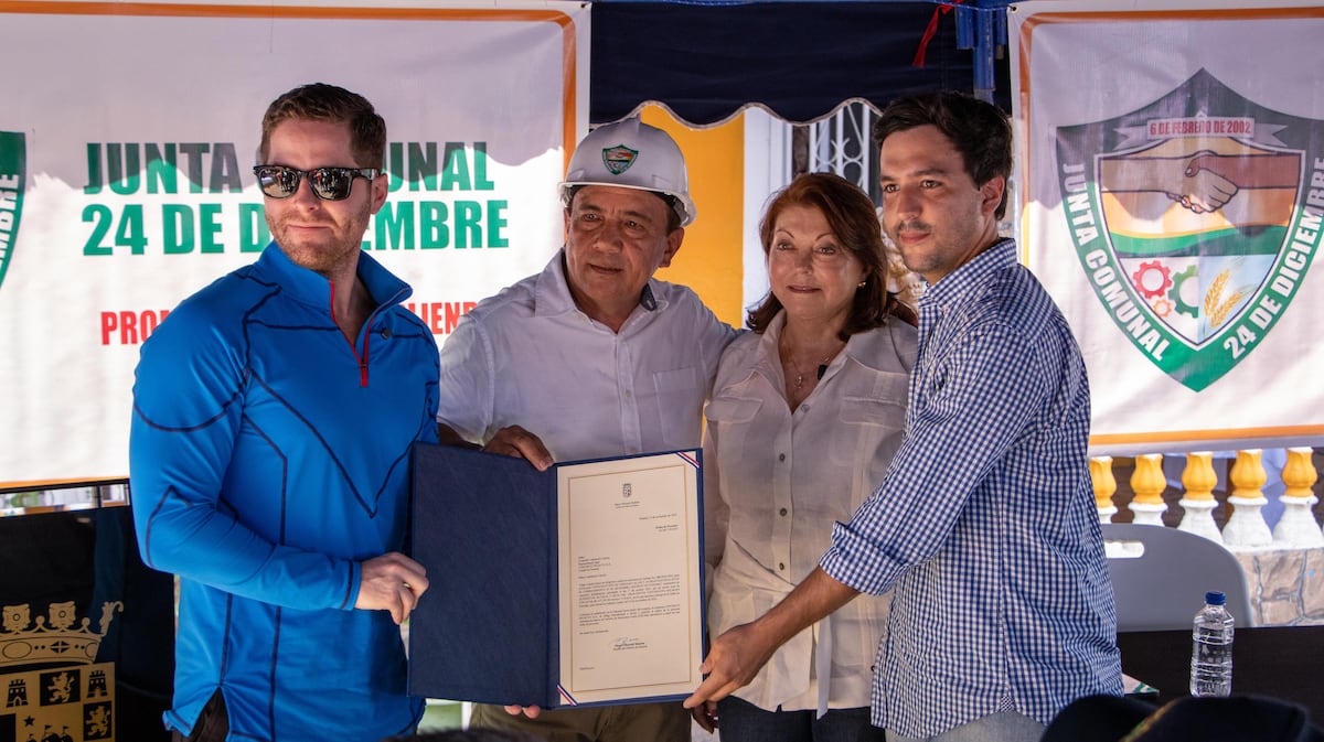 24 sectores reciben obra largamente esperada: aceras nuevas por fin en La 24 de Diciembre