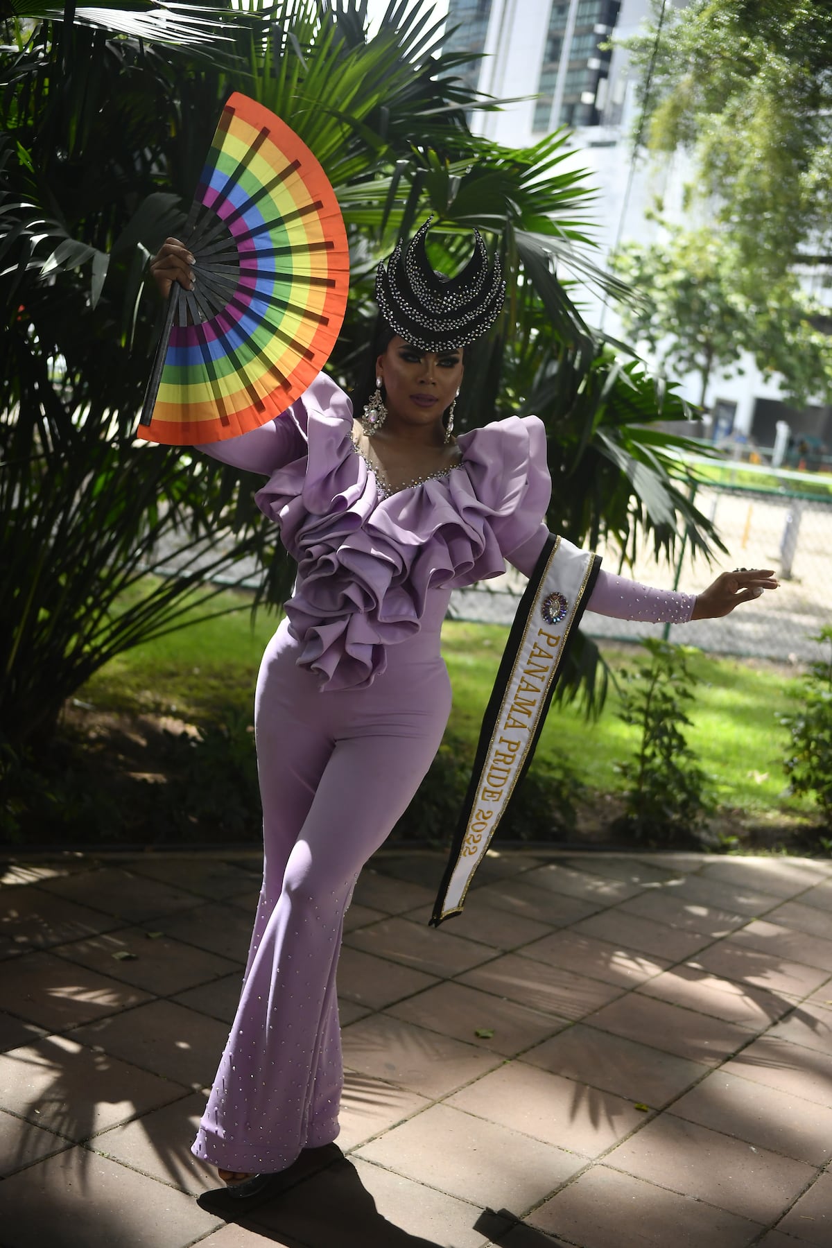 Arranca el Mes del Orgullo con la izada de  la bandera multicolor