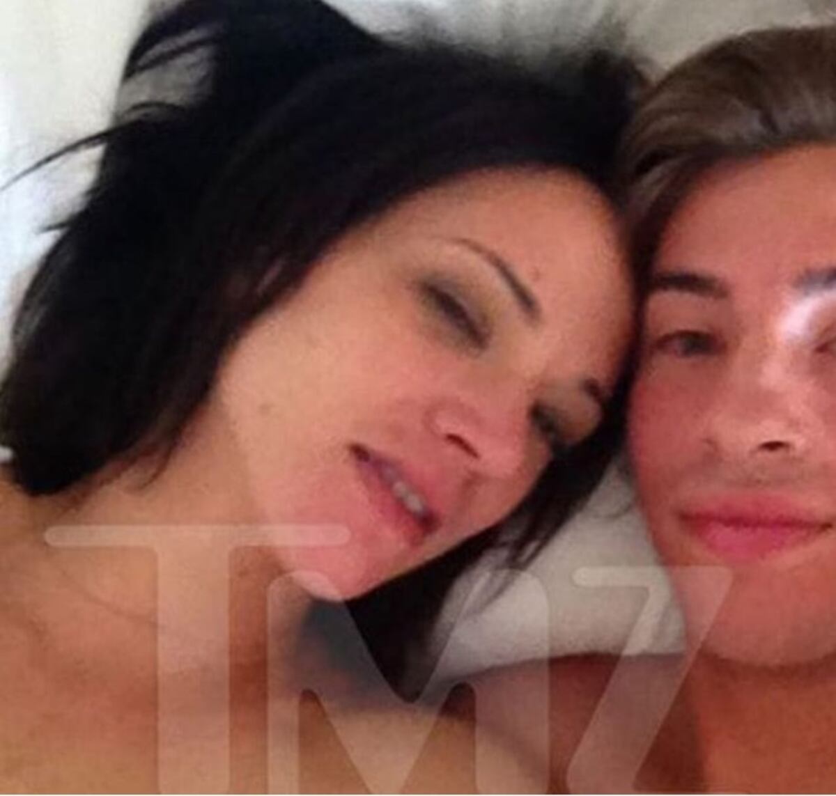 Salen fotos y cartas que demuestran relación de Asia Argento con Bennett