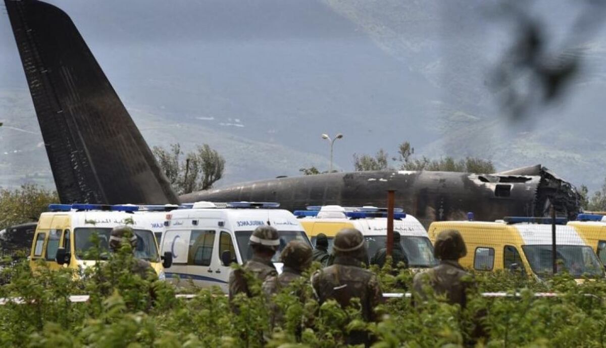 El aterrador panorama de la peor tragedia aérea en Argelia