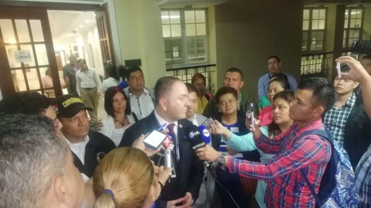 Periodistas en Panamá celebran su día