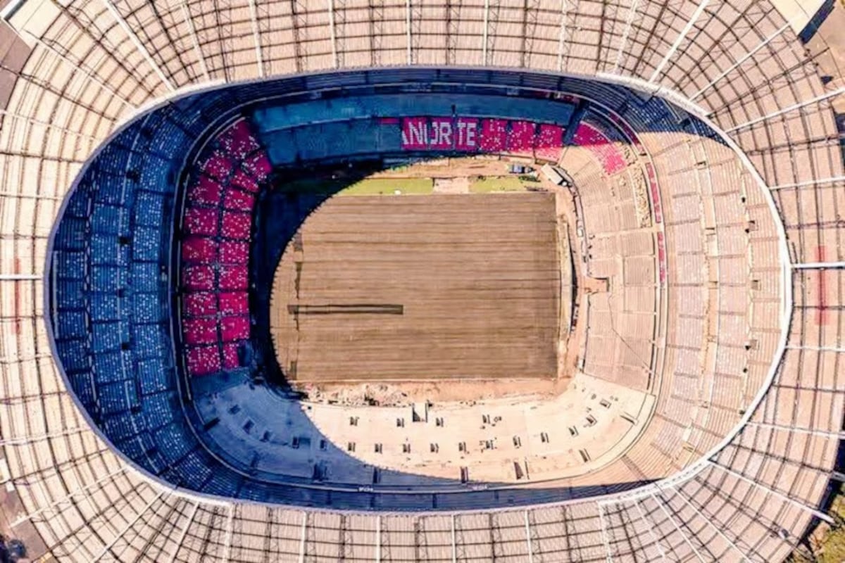 ¡El Azteca se pone la camiseta nueva! Butacas rojas y césped casi listo para el Mundial 2026 