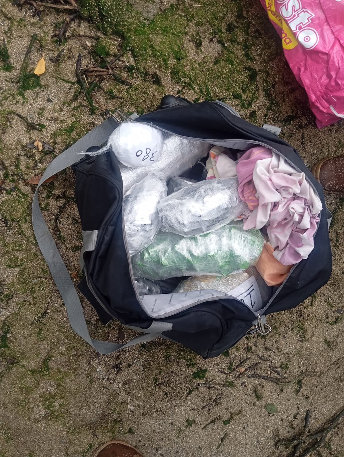 Golpe certero en Veracruz: Caen 5 hombres, mil 465 balas y una lancha robada