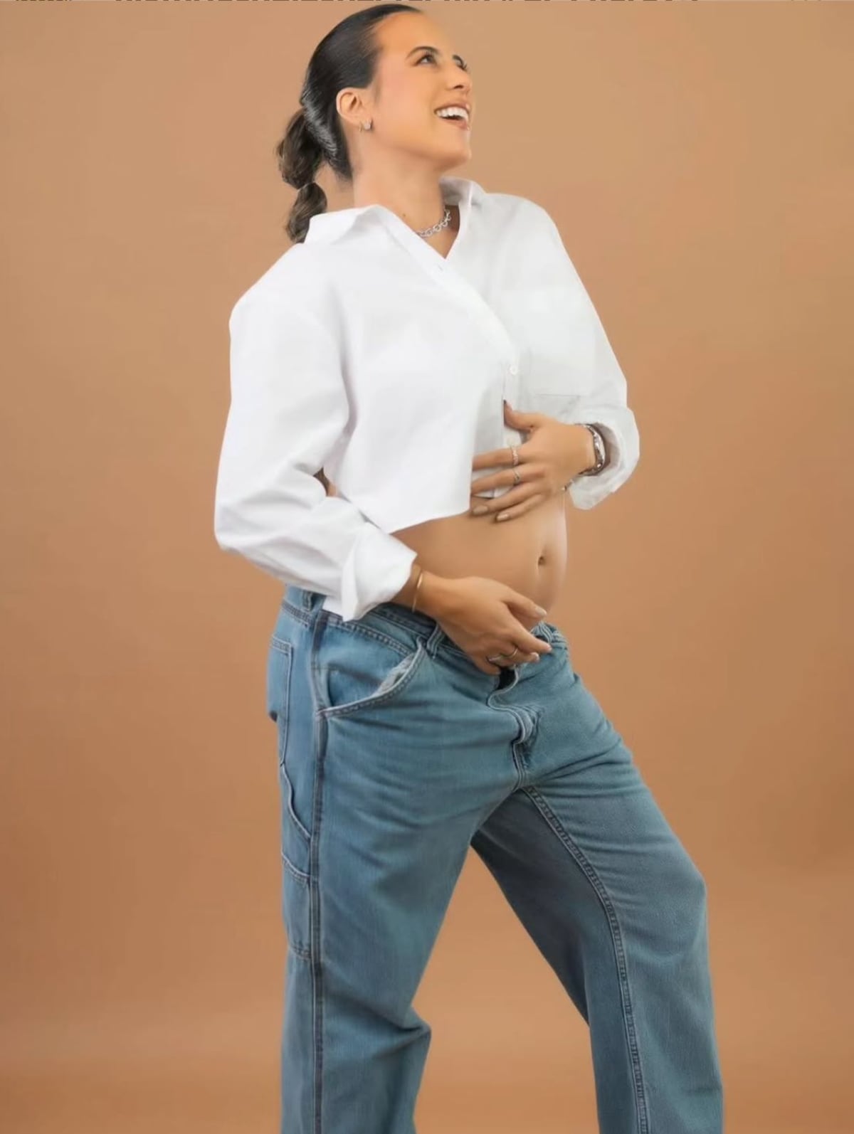 Baby en la TV: Neka Prila revela embarazo en pleno regreso