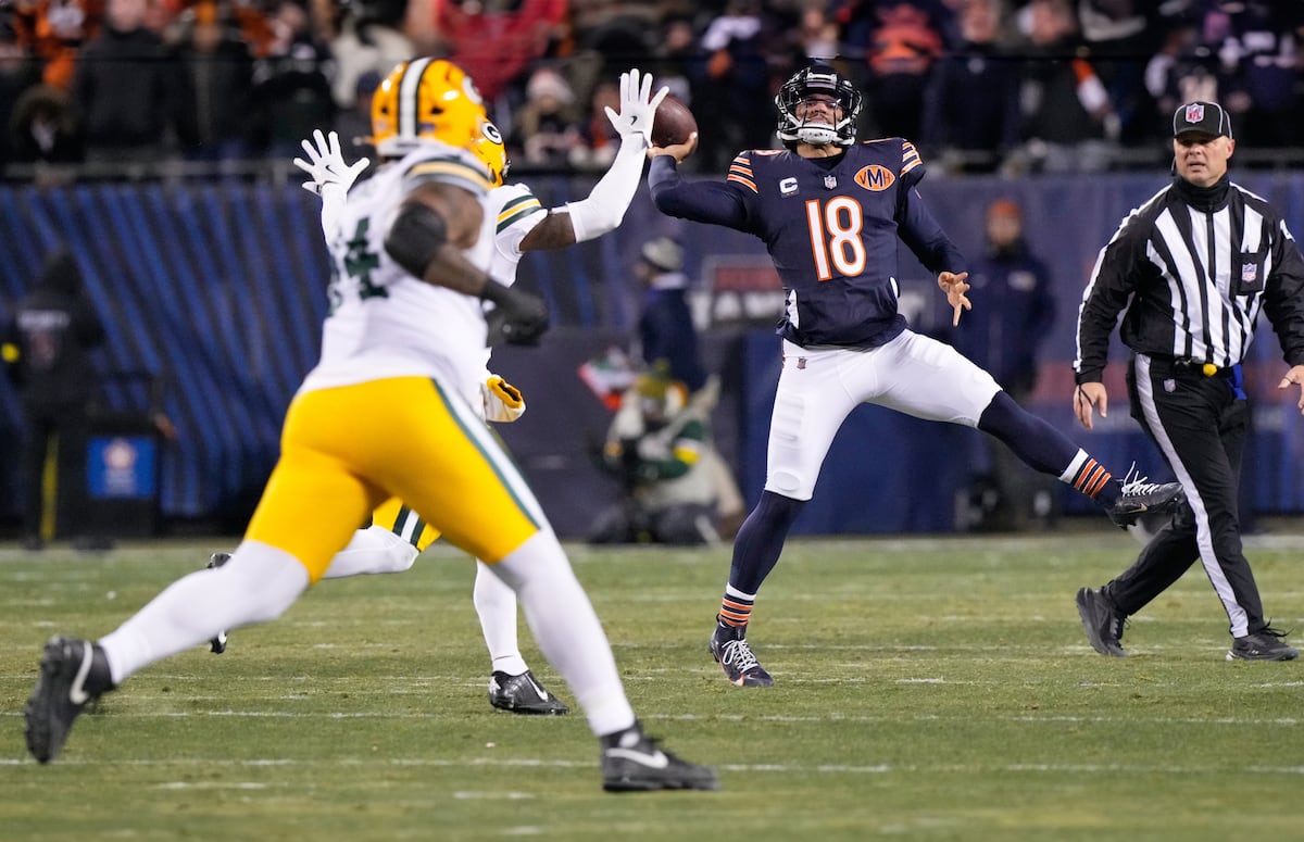 Bears se sacudieron y tumbaron a Packers en tiempo extra