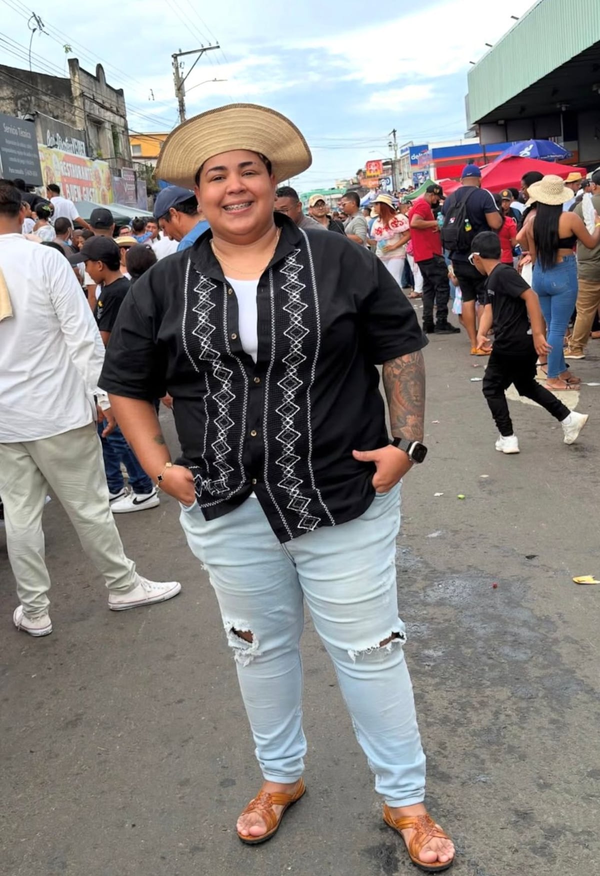 FOTO|Tomboy male sorprende al mostrar por primera vez el rostro de su novia en redes