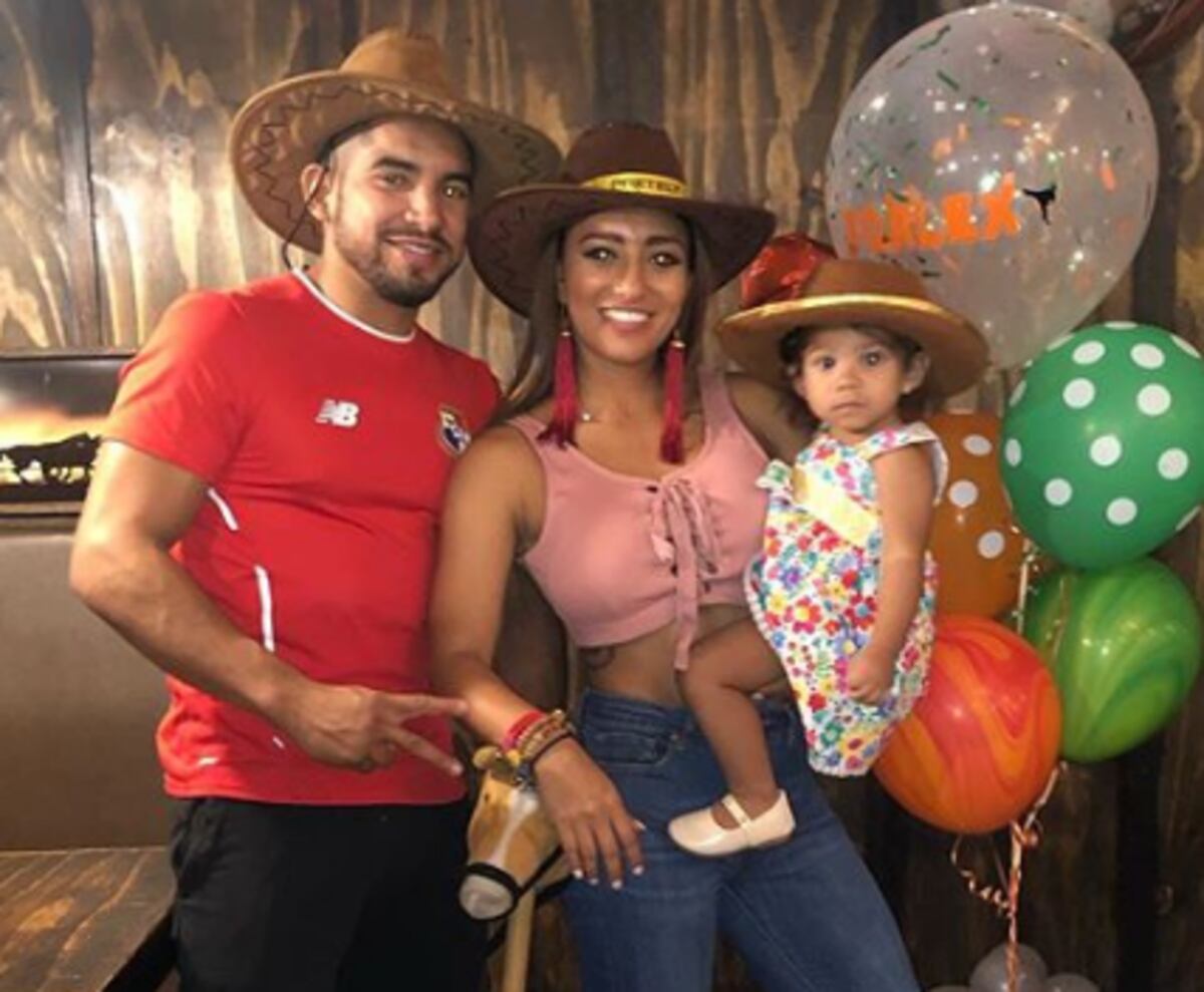 Denisse Becerra gritó como loca al ver que su hija fue mordida por una culebra