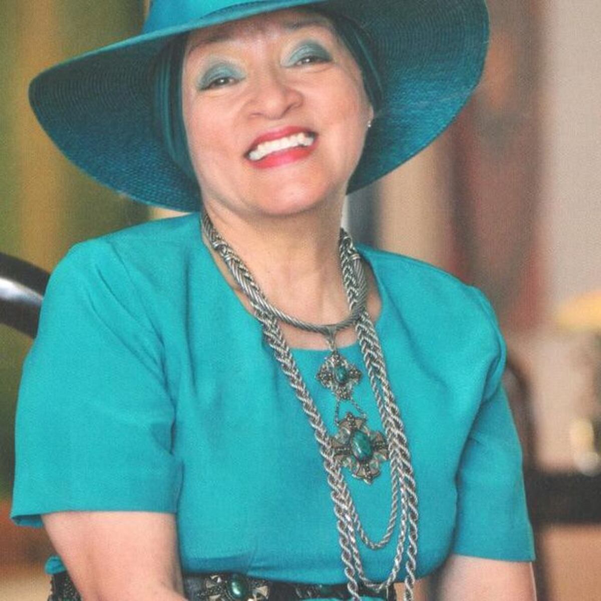 Detectan cáncer a pintora panameña. Piden oren por ella | Video