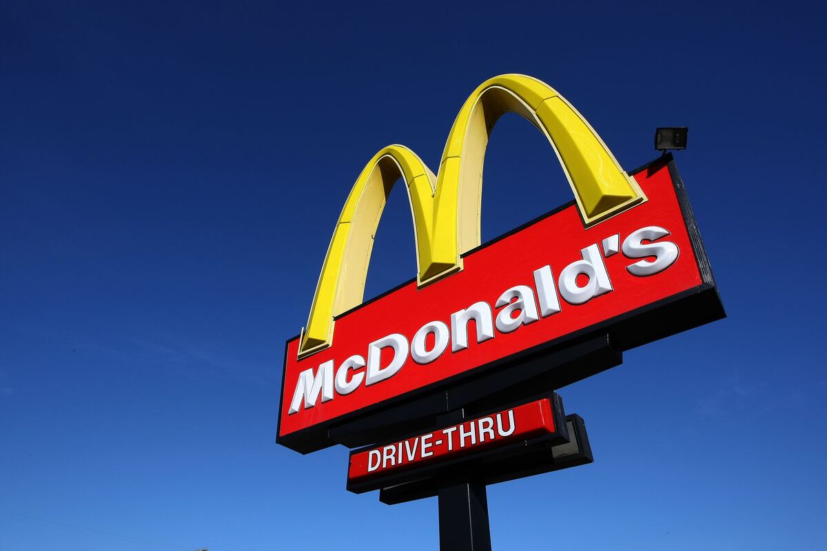 McDonald’s despide a su director por relación con empleada