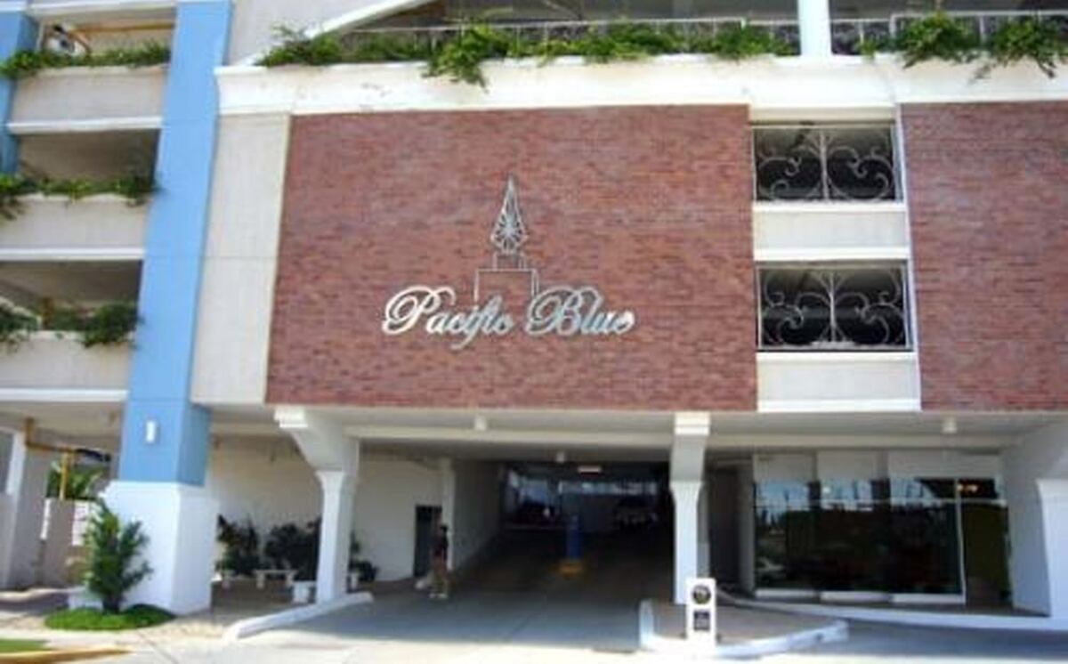 Parte de la estructura de un edificio se desprende en Punta Pacífica