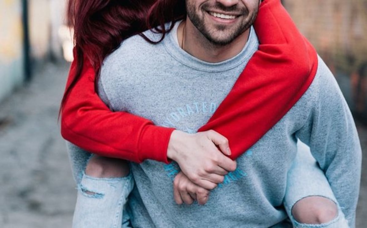 Confirmado: Los hombres con pareja atraen más a las mujeres por su alta calidad