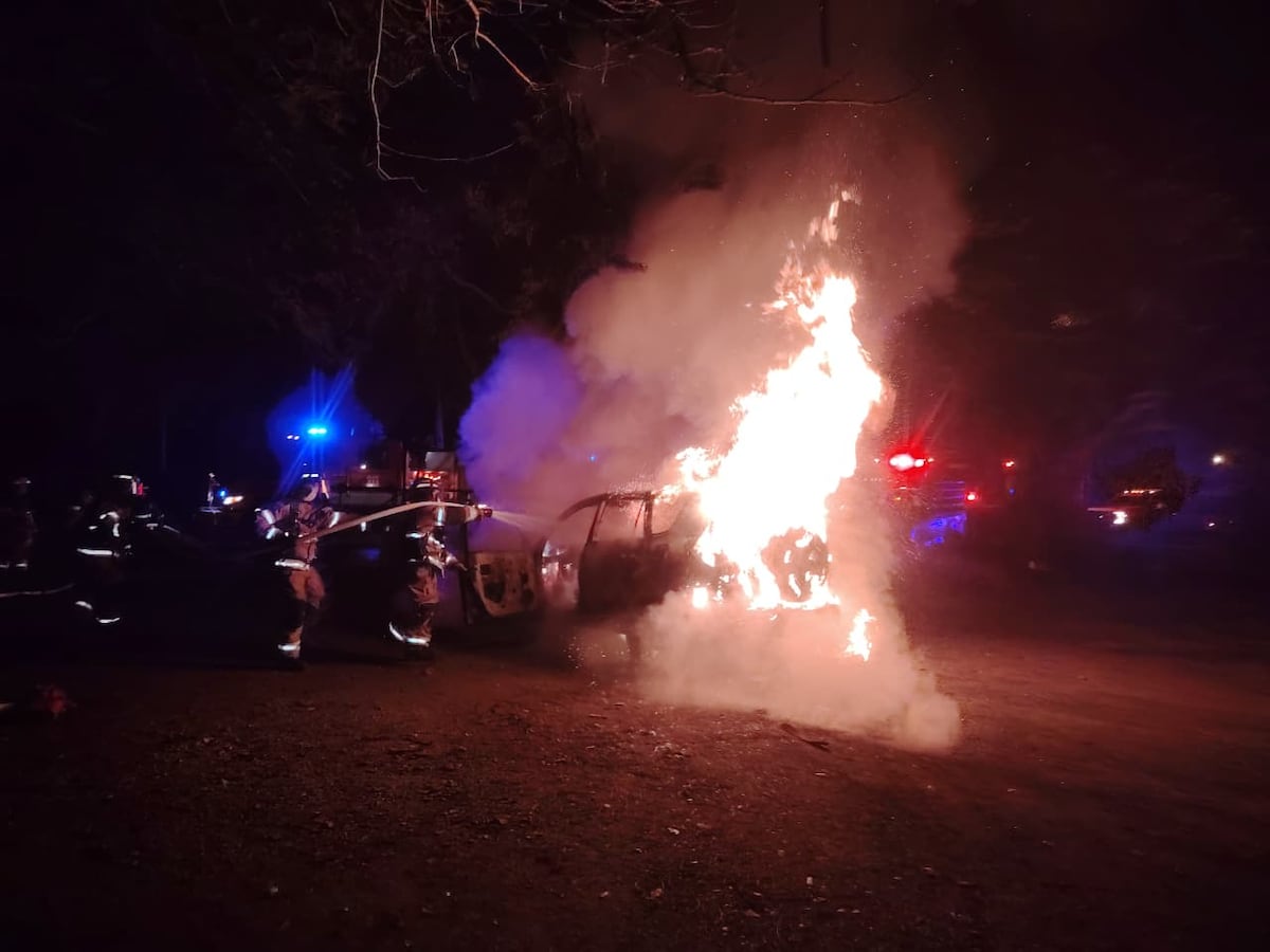 Fuego sobre ruedas: 62 vehículos incendiados marcan el arranque del 2026 en Panamá
