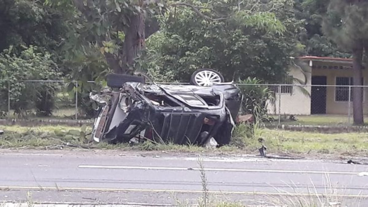 Uno queda sin vida y tres heridos tras accidente en Antón | Videos