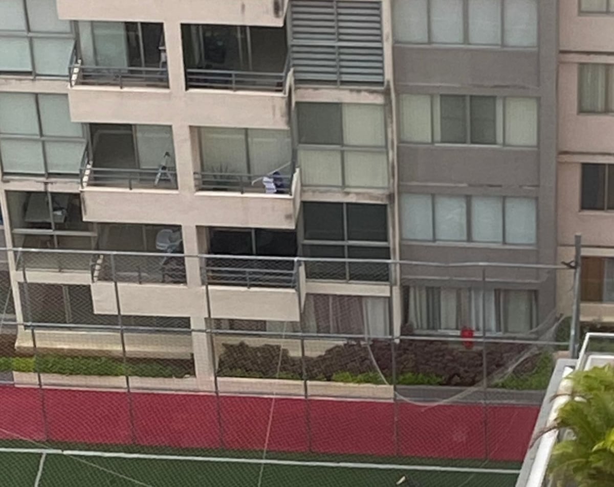 Hombre cae del balcón de un edificio en San Francisco y pierde la vida