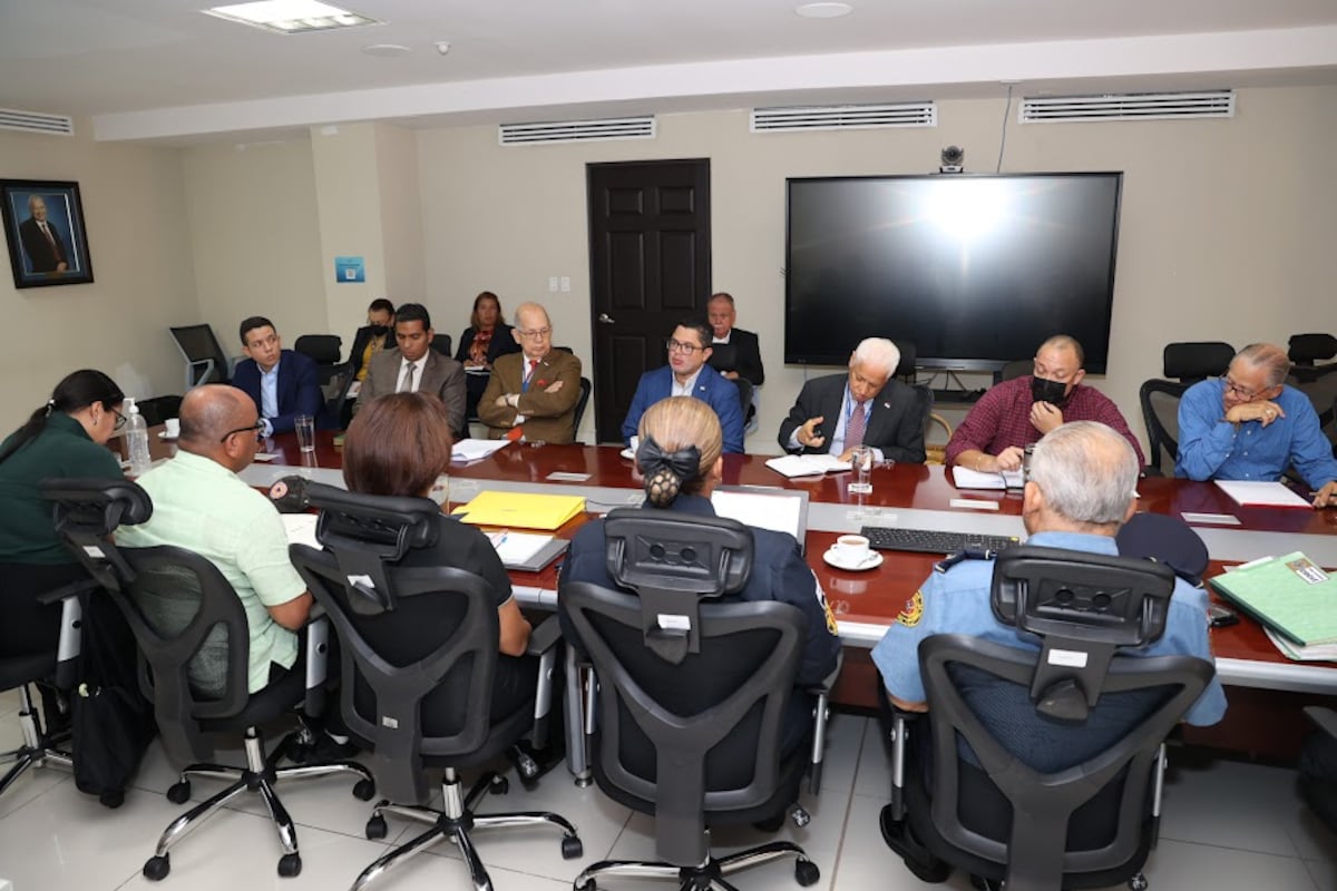 Bomberos retoman sus actividades tras alcanzar acuerdo con autoridades