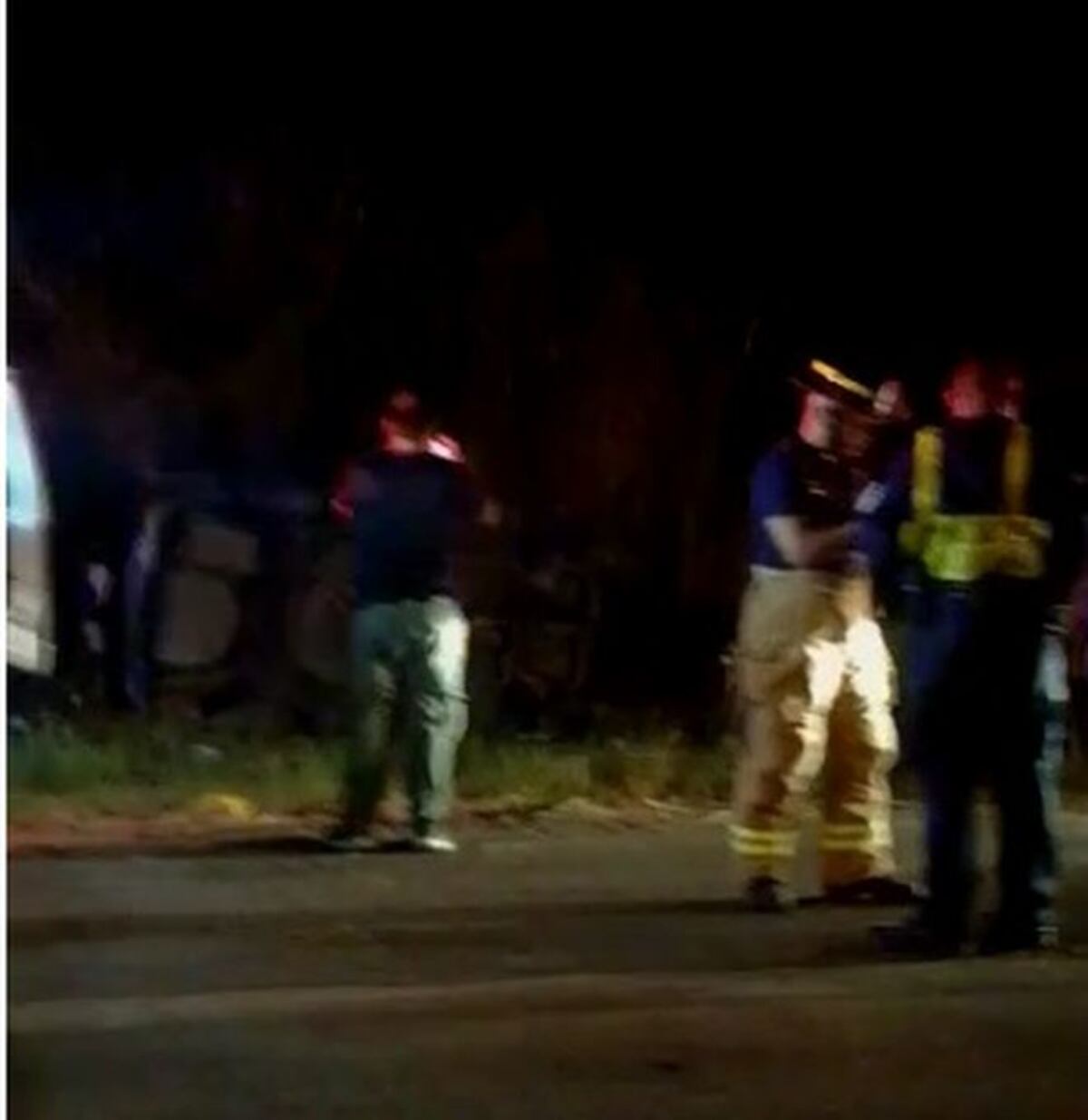 Cinco miembros de una familia se estrellan en Vía Centenario. Una bebé herida