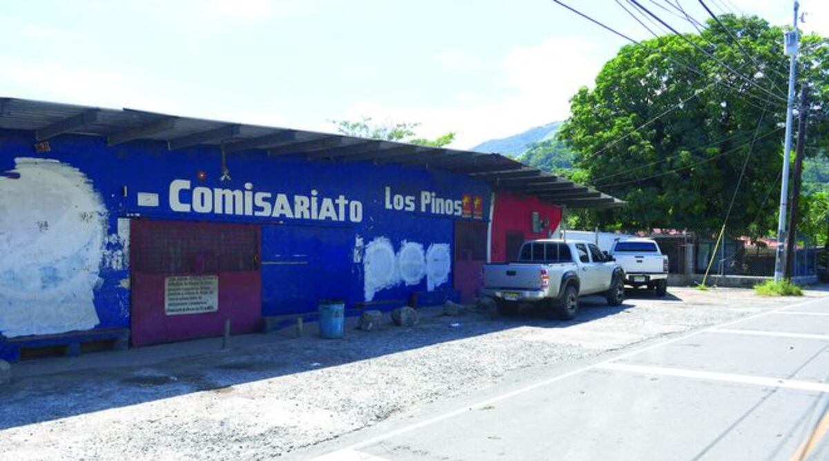 ¡VIVIÓ PARA CONTARLO! Fue a comprar un 'kaprichito' y bala le rozó la cabeza