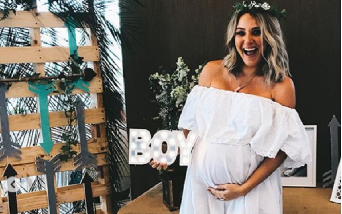 Ana Karina Ábrego muestra a su nuevo bebé Iker