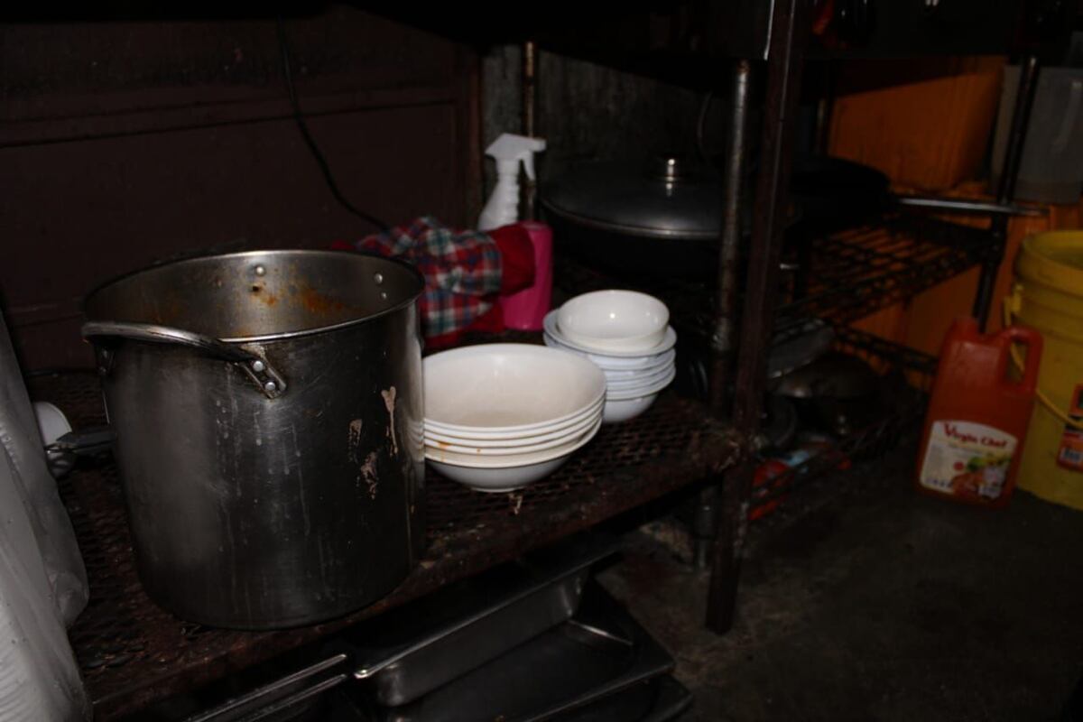 ¡Por insalubres!  Cierran temporalmente restaurante en San Antonio