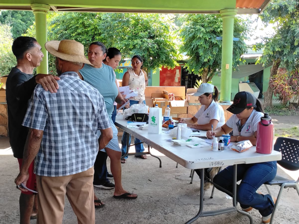Isla Cañas recibe jornada médica con servicios para toda la comunidad