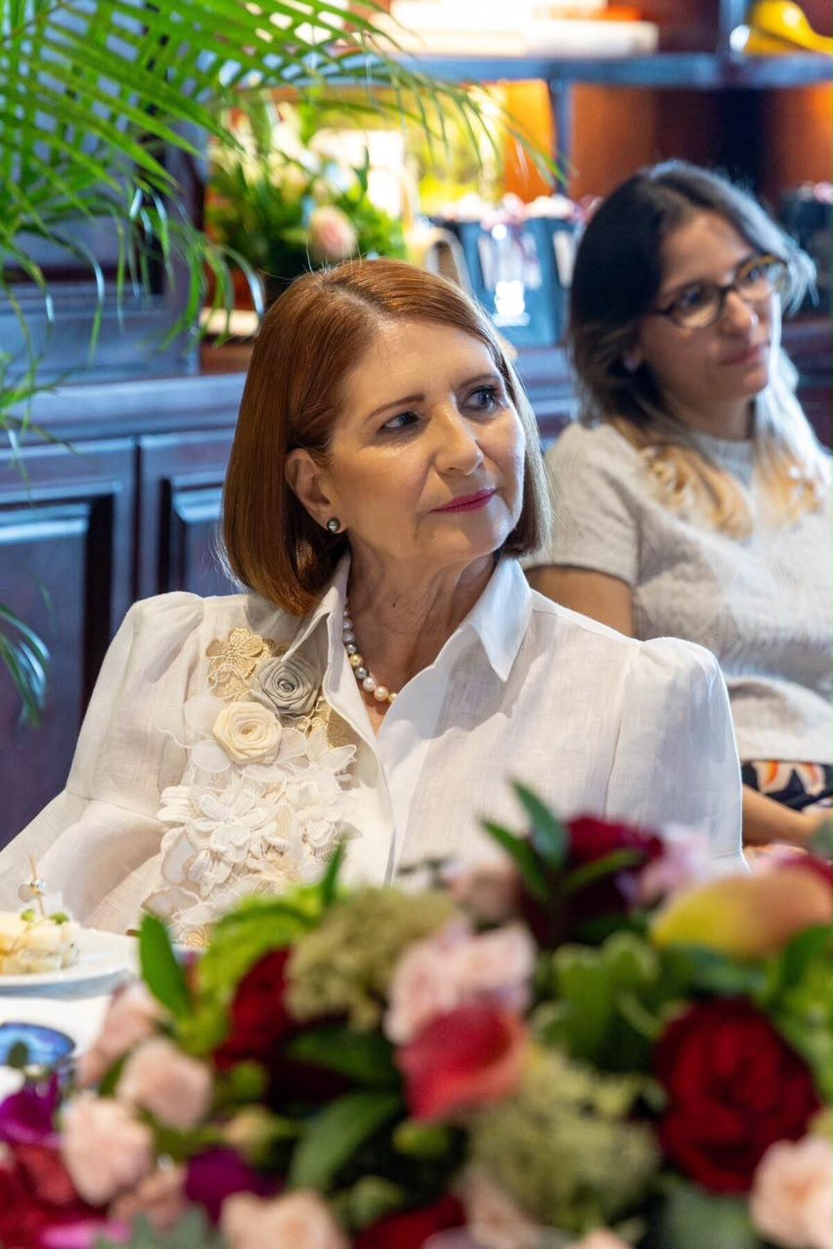 Están viendo bien: Lorena Castillo, Marta de Martinelli, Mireya Moscoso,  Yazmín de Cortizo y Maricel de Mulino se unen