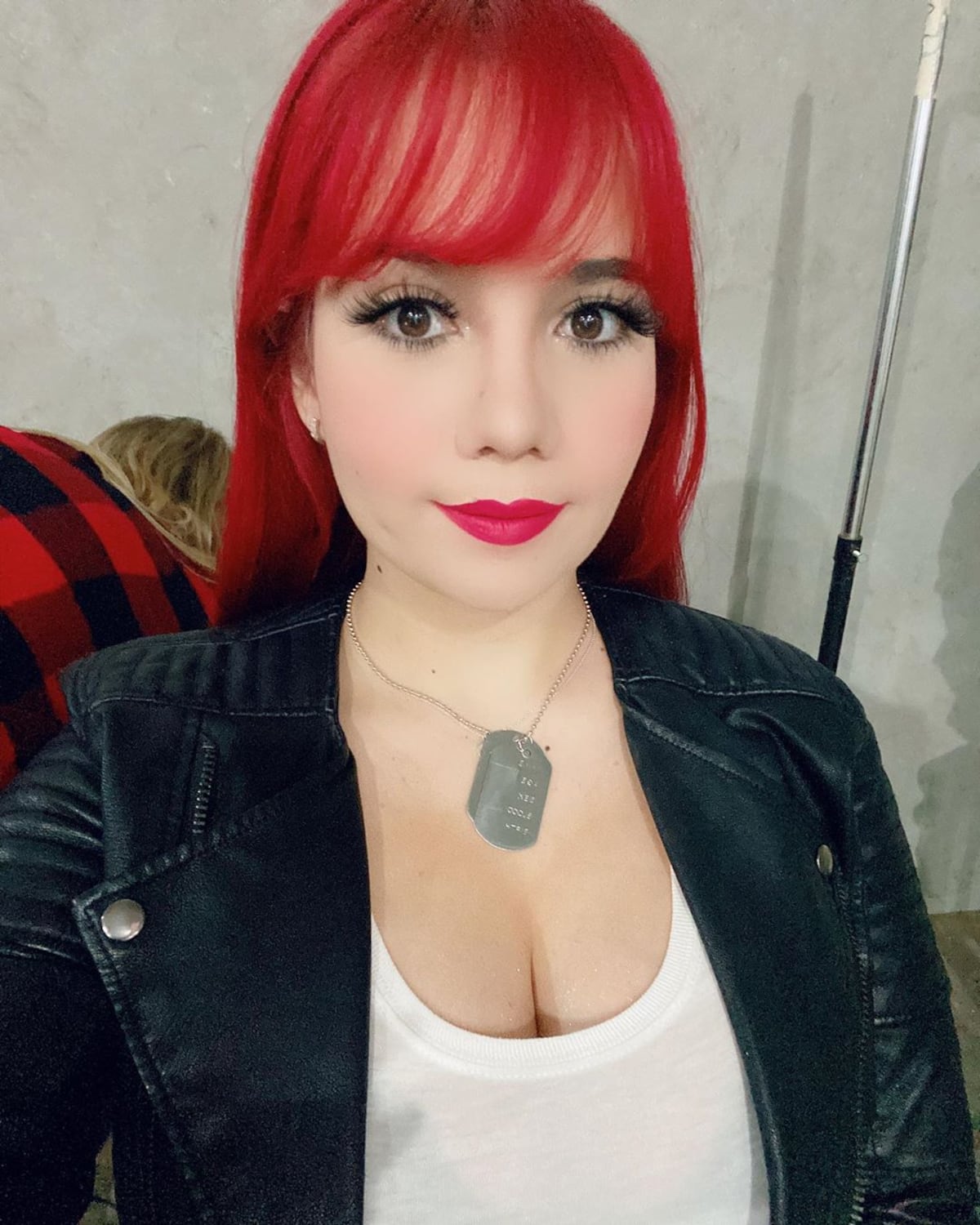 YouTuber panameña Windy Girk se quita la ropa por primera vez y en público | Video 