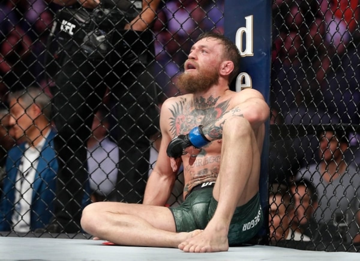 En su regreso a la UFC, Conor McGregor perdió ante el campeón ruso Khabib 
