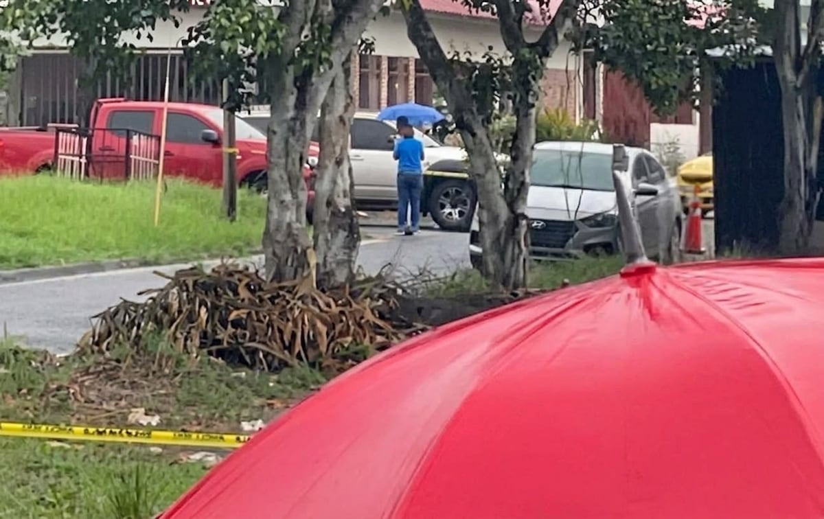 URGENTE, CAYÓ LA LLUVIA Y TAMBIÉN UNA RÁFAGA DE BALAS: ¿Qué pasó en Nuevo Tocumen? Hombre fue atacado a tiros dentro de su vehículo
