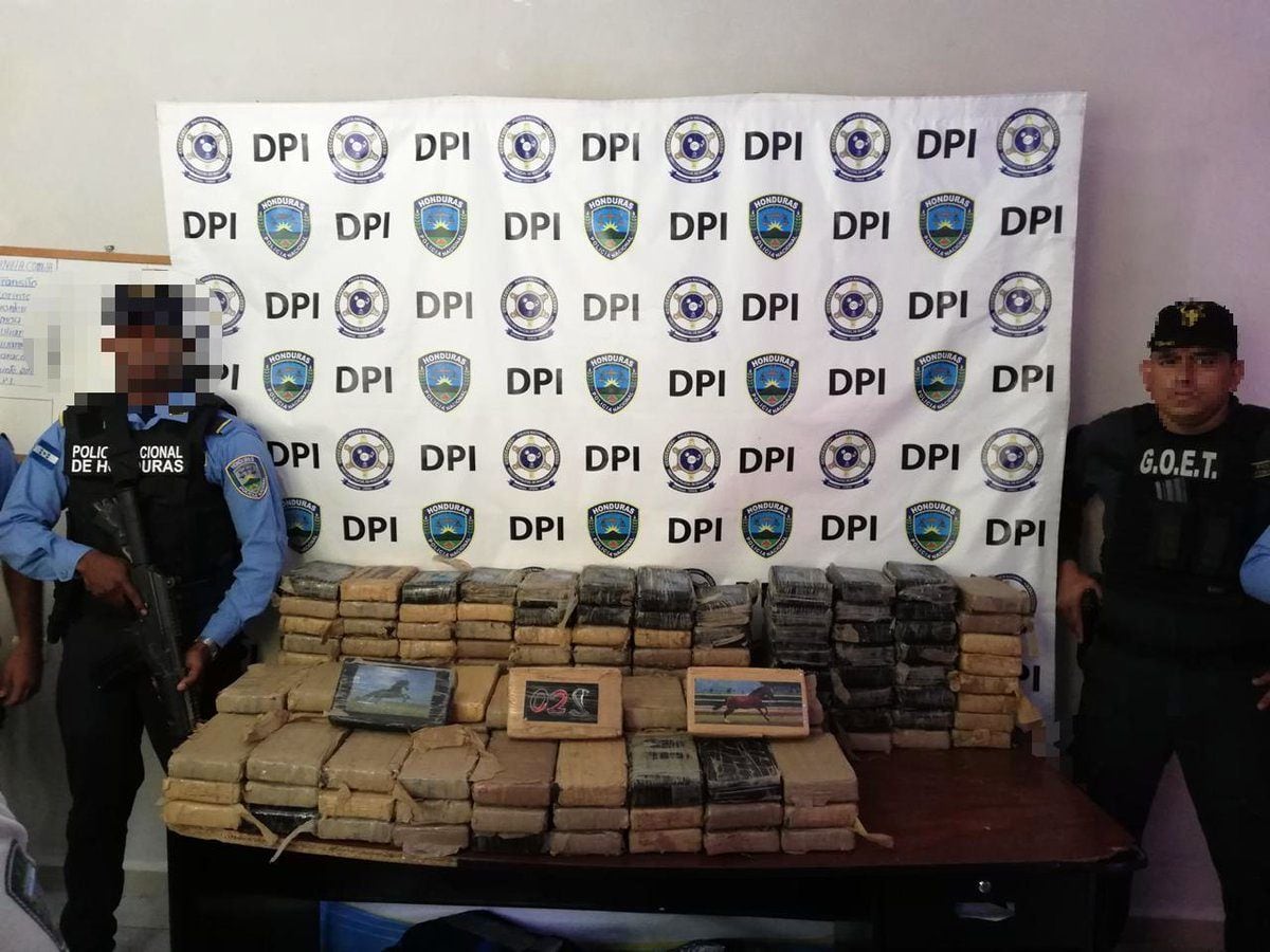 Honduras tumba 160 kilos de droga panameña