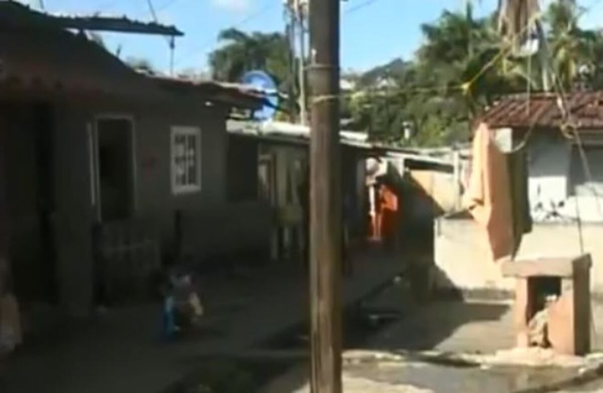 ¡SANTO! ¿Creían que habían visto todo? Mujer de Brooklyncito exige cuarto 'BIG'