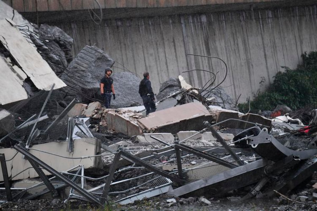 Una tormenta causó la caída del puente en Italia y a 20 ascienden los muertos